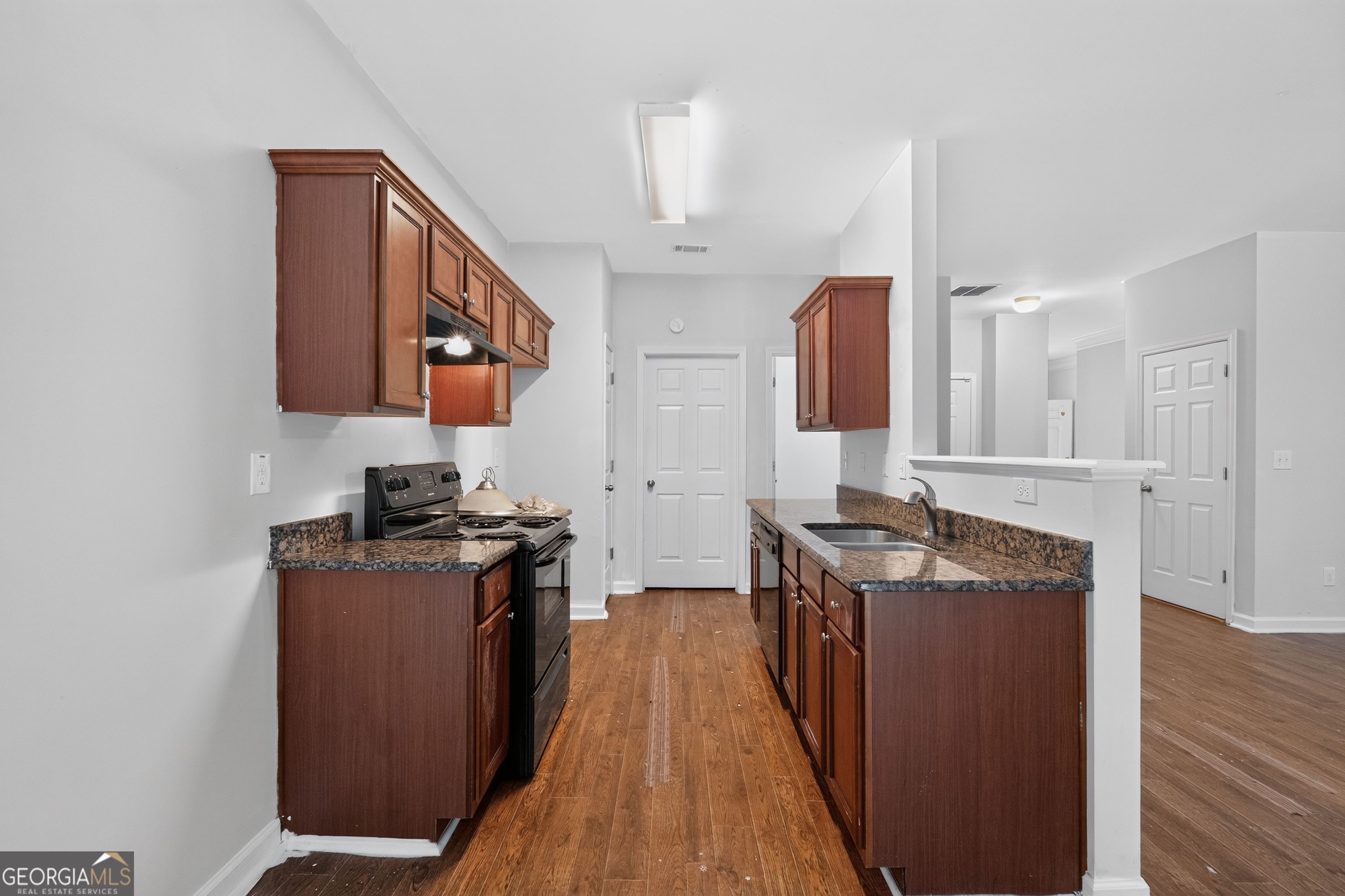 6385 Shadow Square Property Photo 10