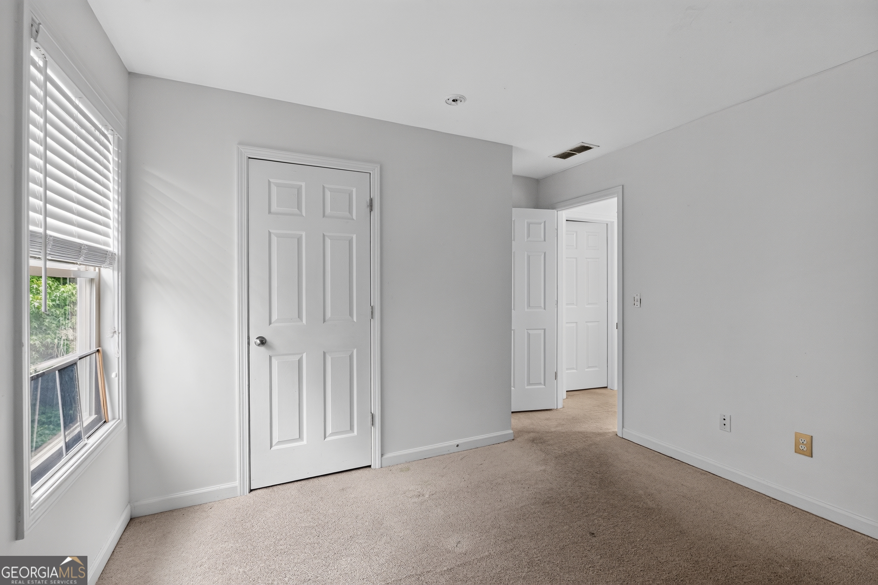 6385 Shadow Square Property Photo 20