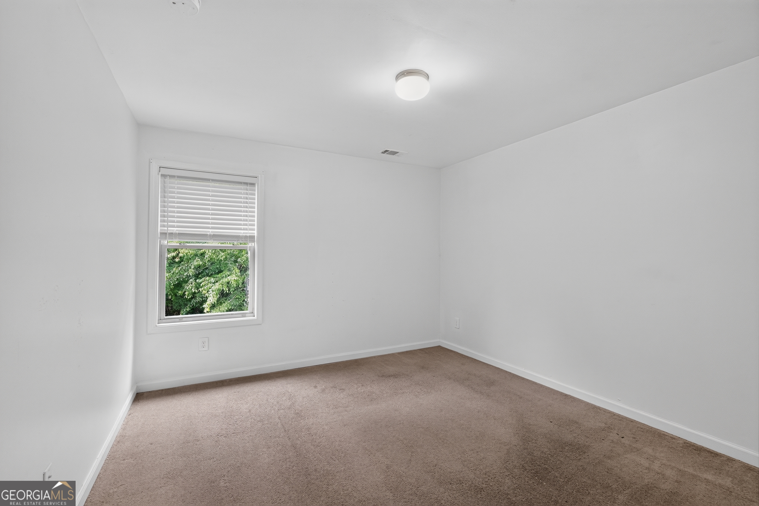 6385 Shadow Square Property Photo 22