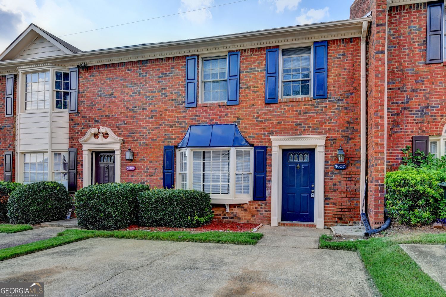 5607 Executive Way Property Photo 2