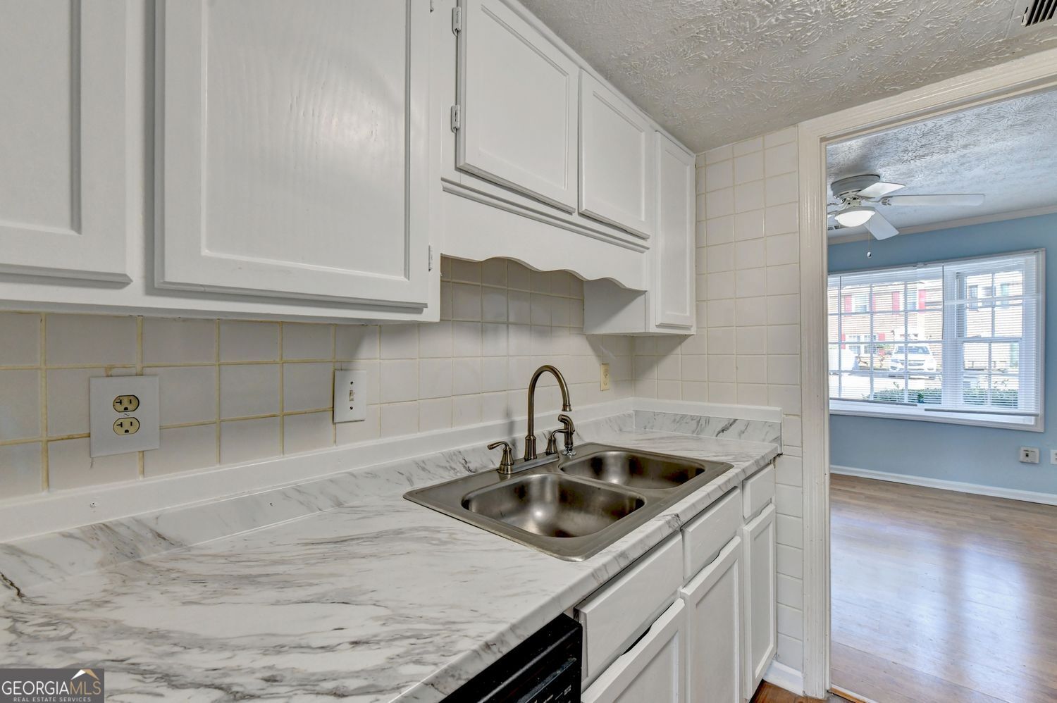 5607 Executive Way Property Photo 16