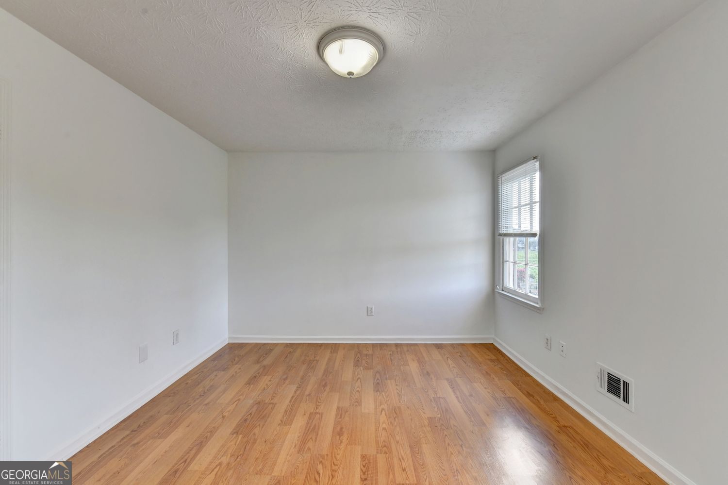 5607 Executive Way Property Photo 29