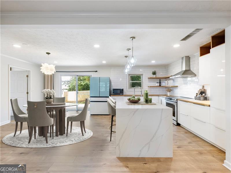 4206 High Street Property Photo 1