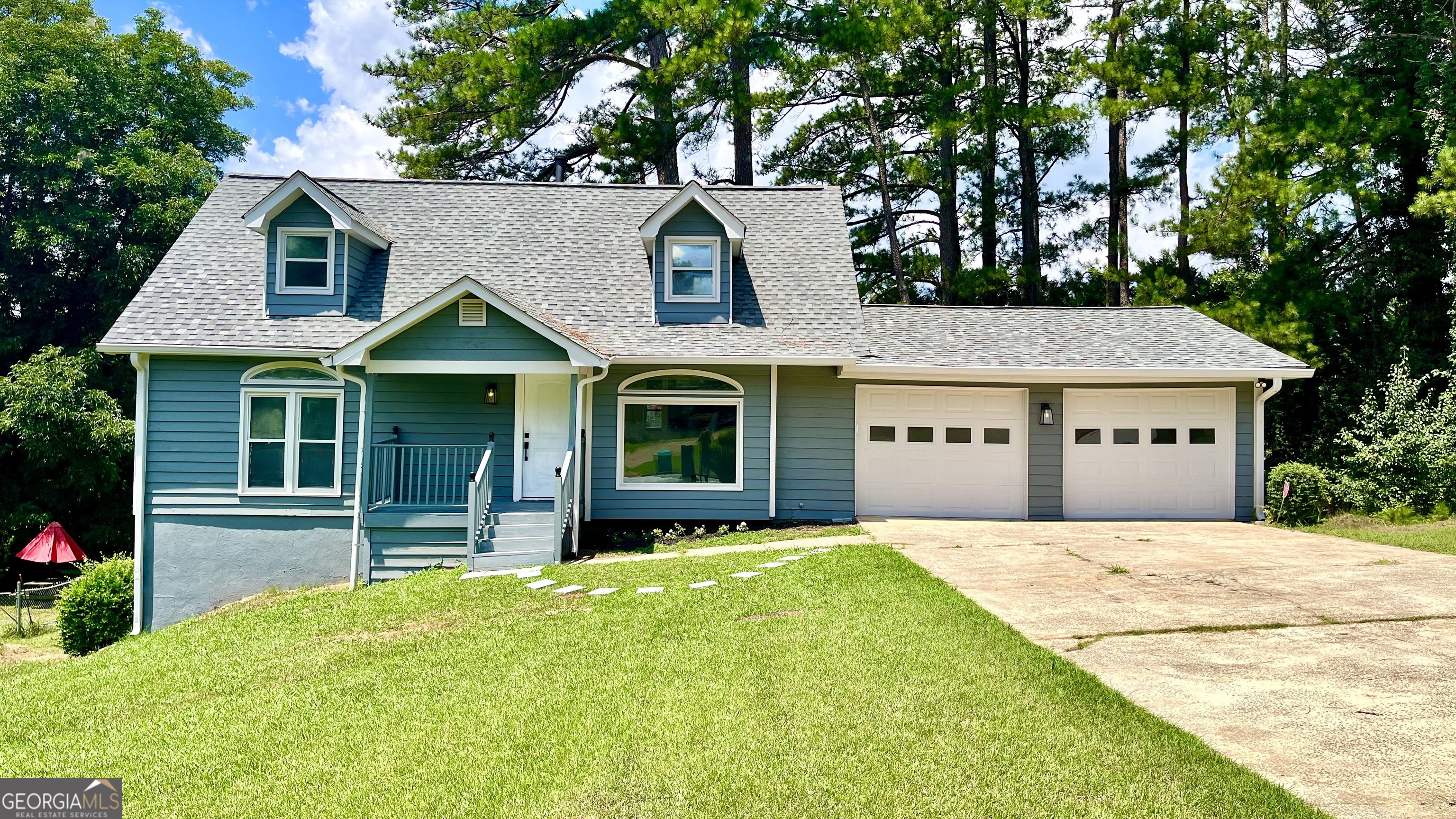 3615 River Hills Court Property Photo 2