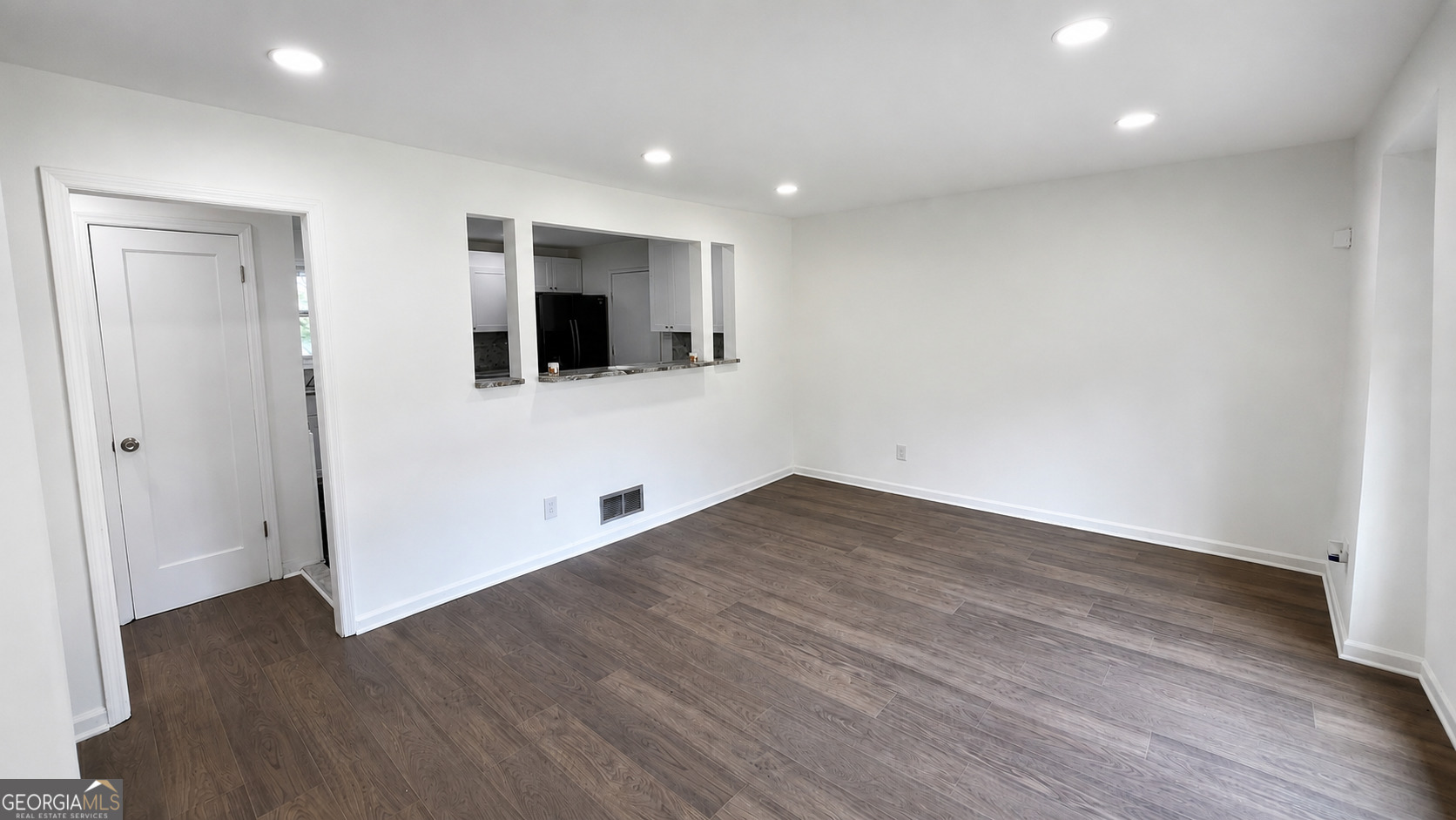 3615 River Hills Court Property Photo 6