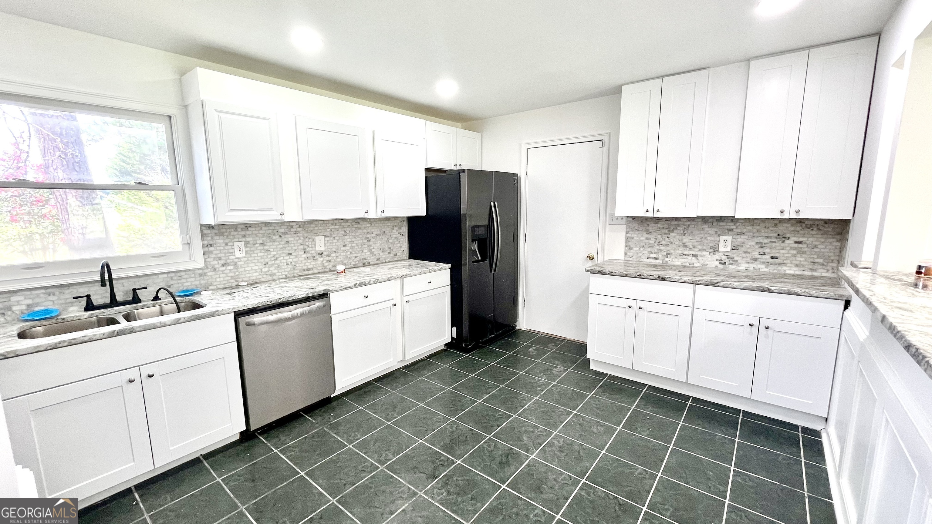 3615 River Hills Court Property Photo 11