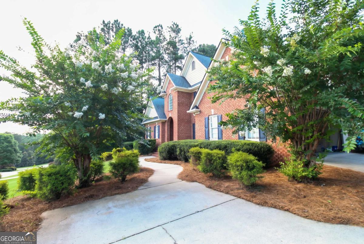 1051 Spring Creek Drive Property Photo 4