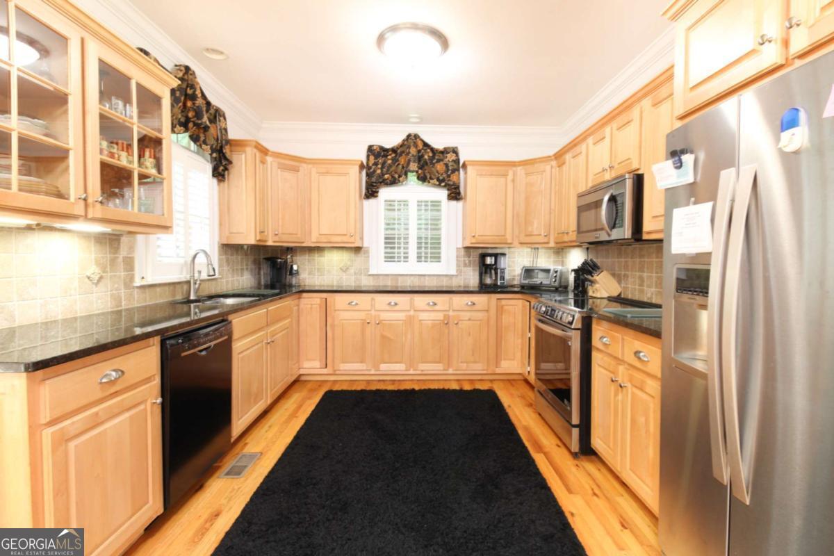 1051 Spring Creek Drive Property Photo 10