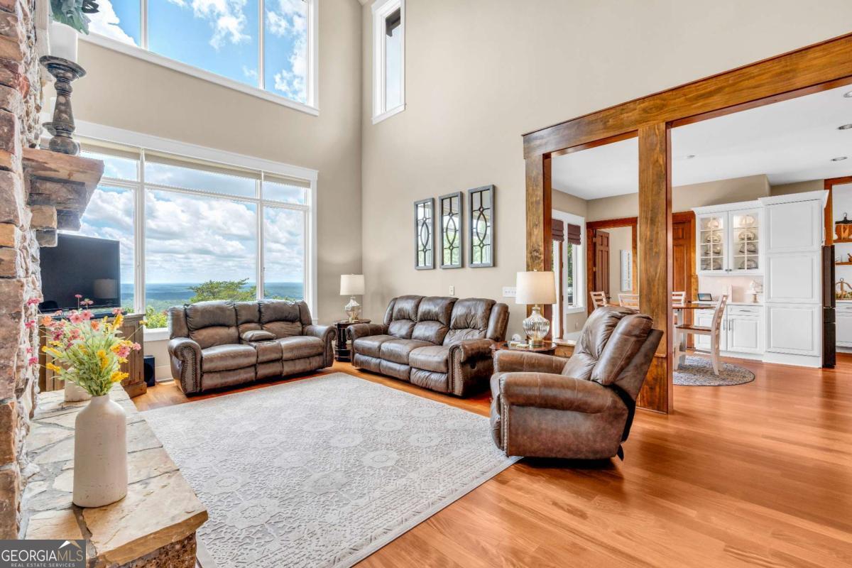 52 Waterside Drive Se Property Photo 8