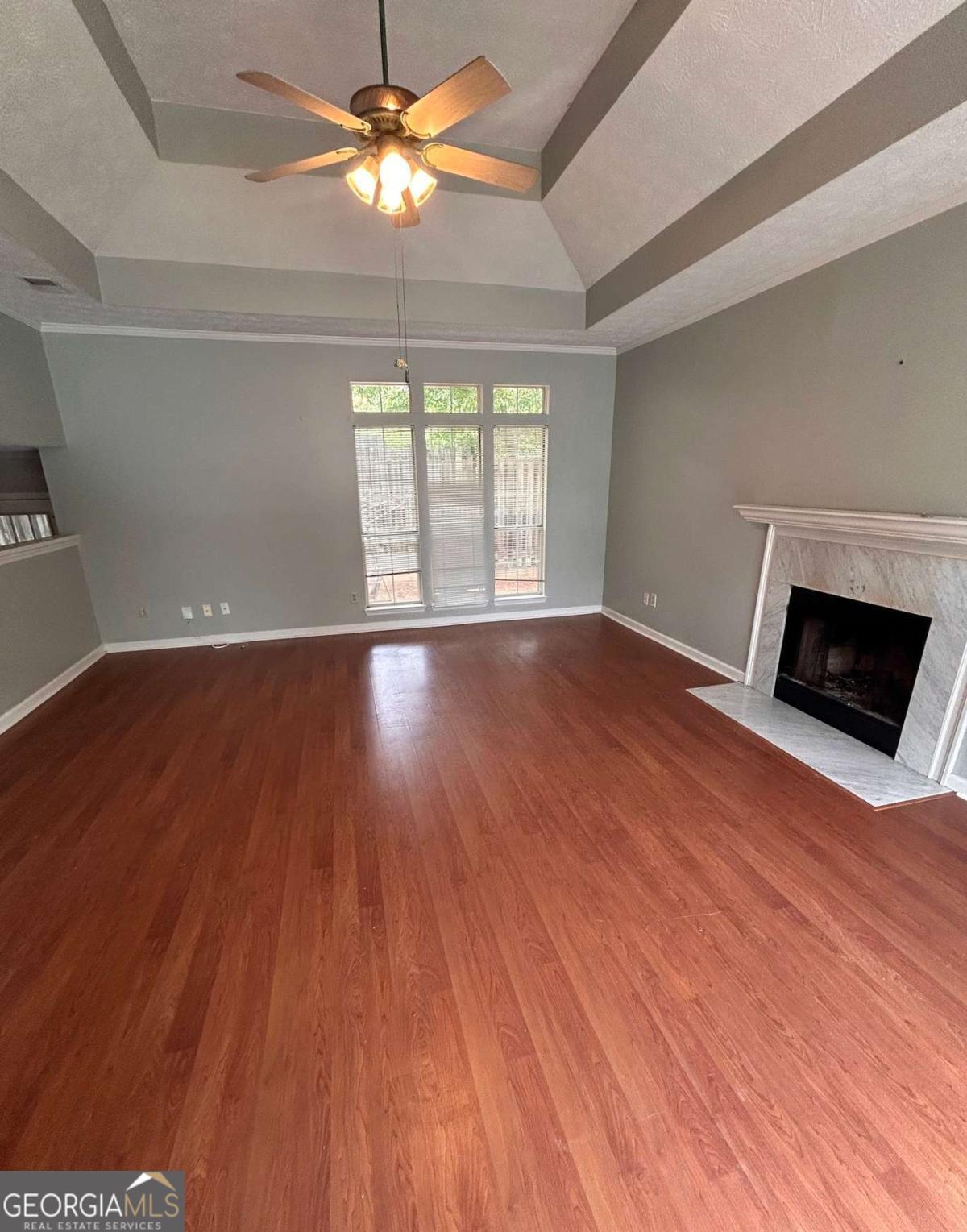 1089 Ashbury Drive Property Photo 3