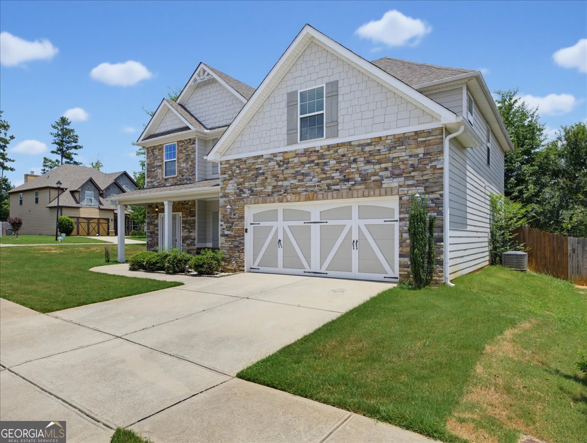 15 Hughston Walk Property Photo 2