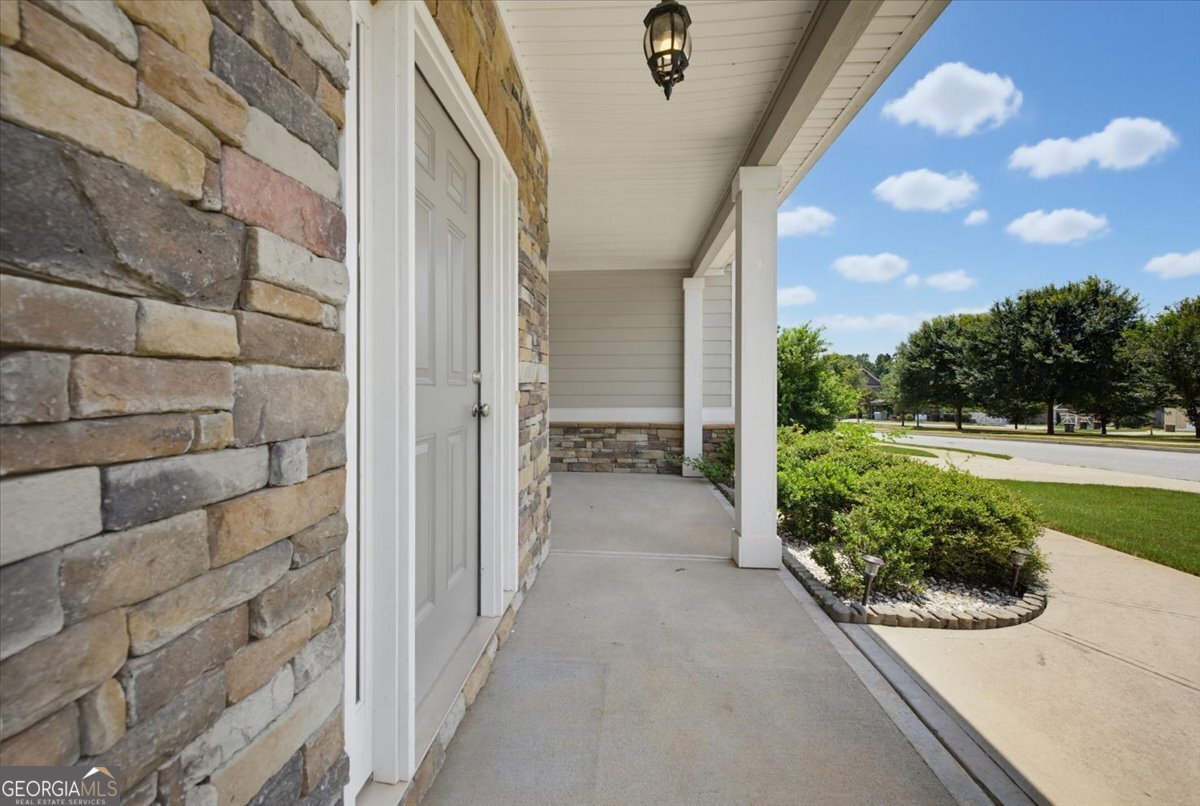 15 Hughston Walk Property Photo 4