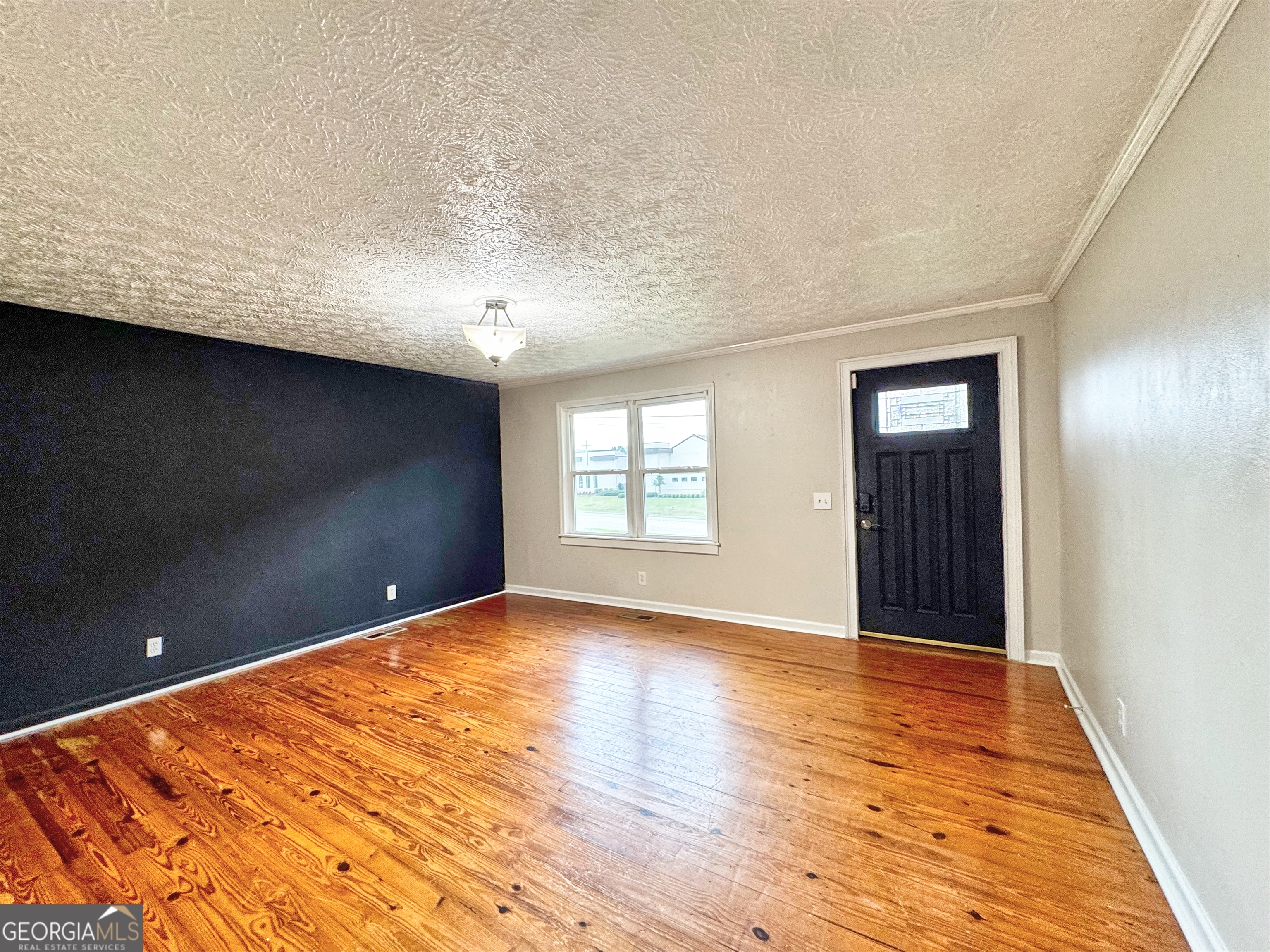 5 Lake Drive Property Photo 2