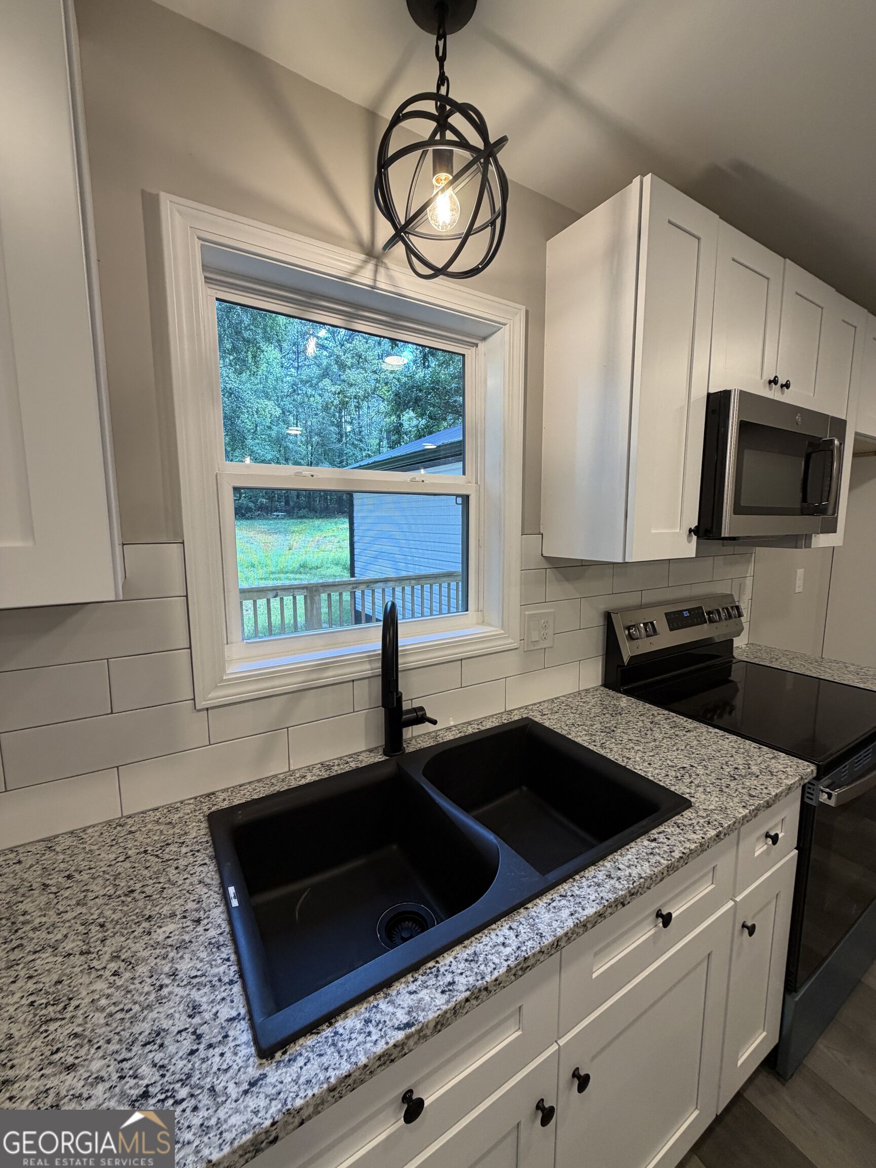 7167 Brown Bridge Road Property Photo 7