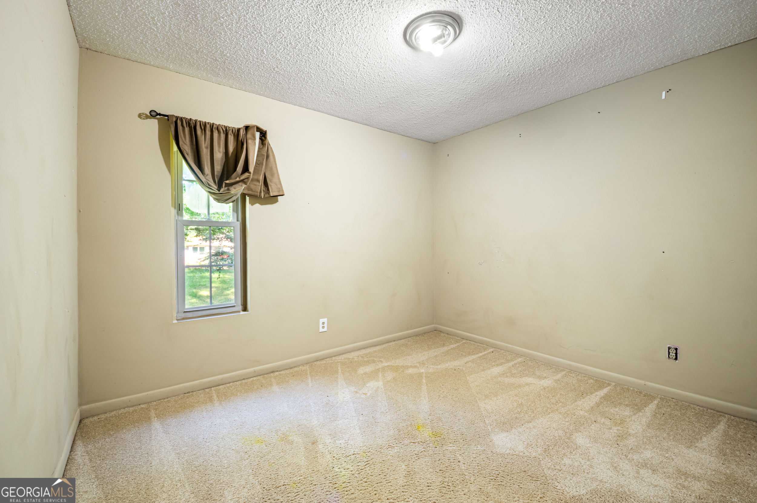 156 Crestwood Drive Property Photo 9