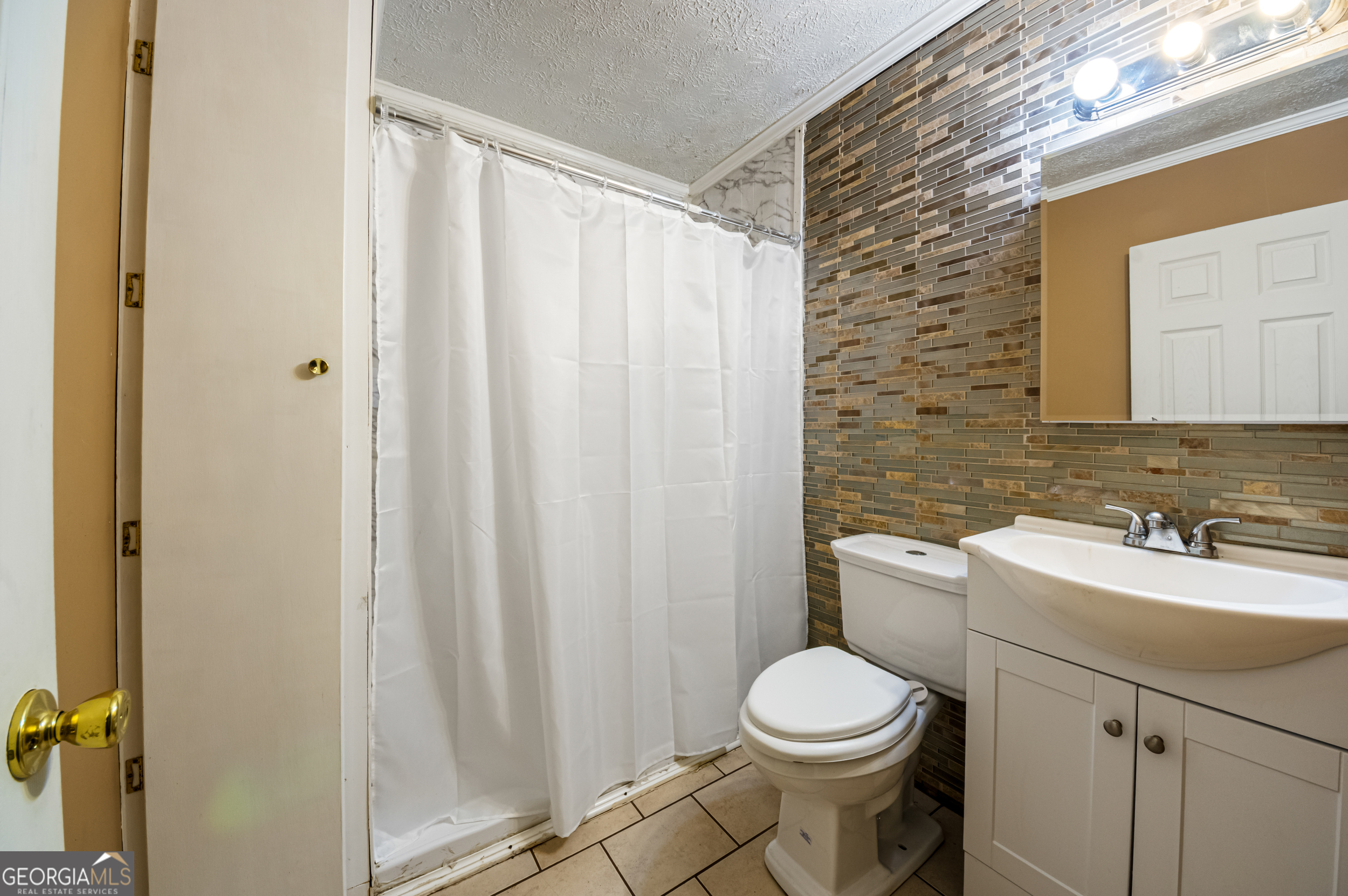 156 Crestwood Drive Property Photo 14