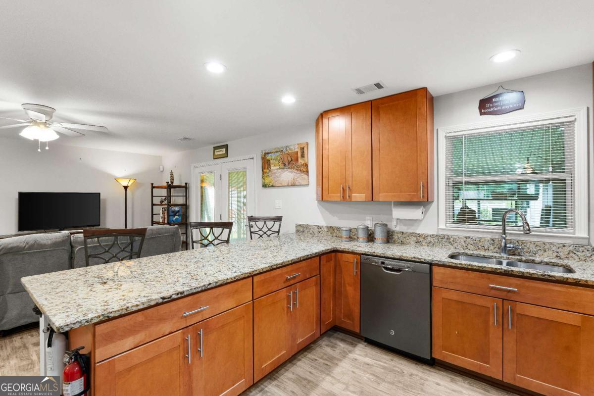 5528 Garrard Avenue Property Photo 15
