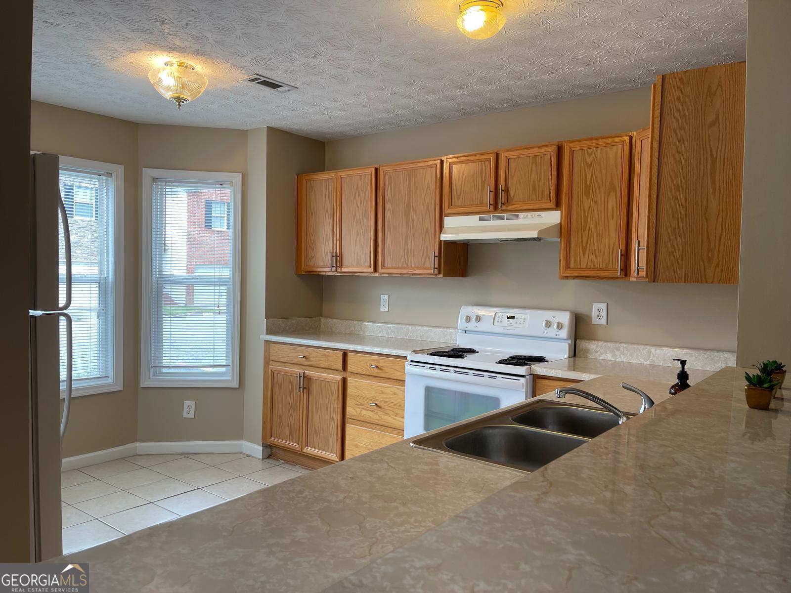 2962 Stonecrest Lane Property Photo 6