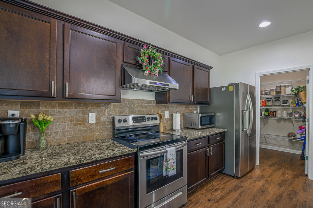 1428 Cragston Drive Property Photo 15