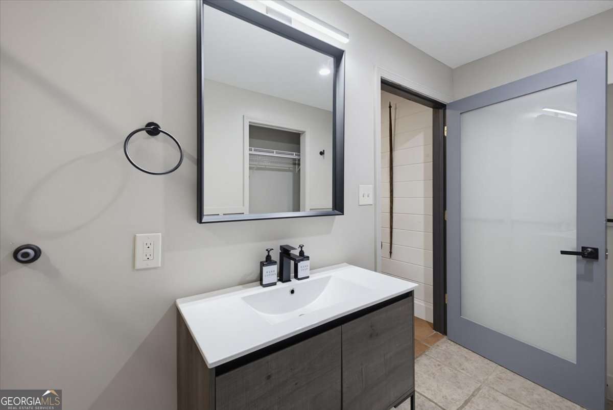 4095 E Highway 166 Property Photo 32