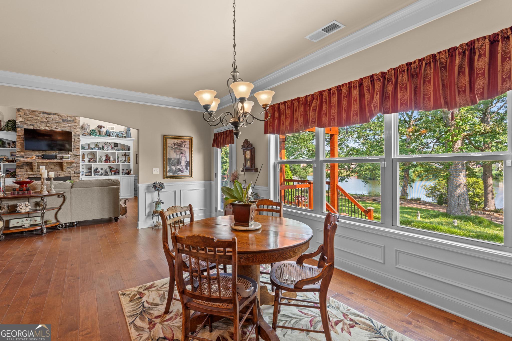 9046 Dawes Crossing Property Photo 16