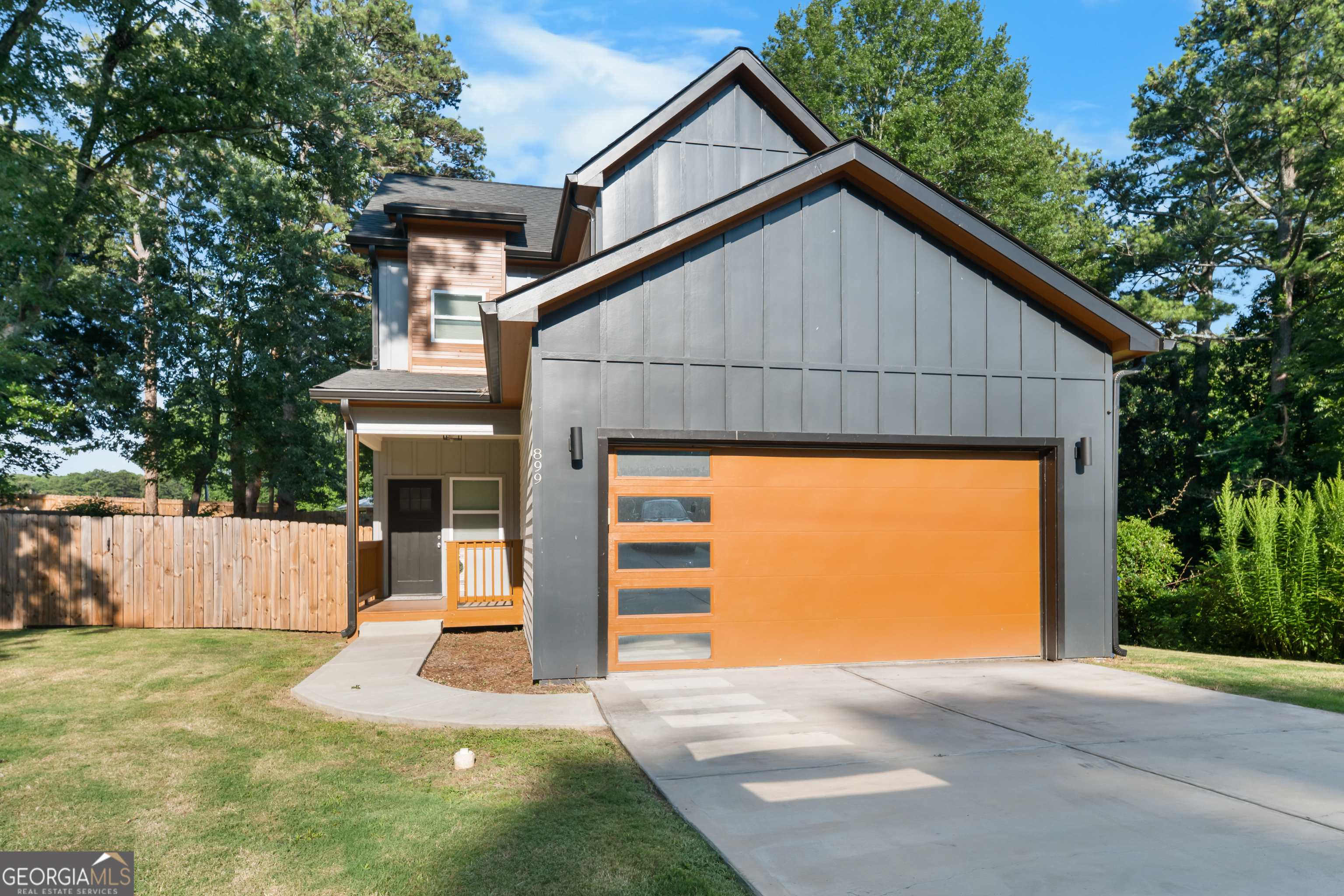 1899 Harold Avenue Se Property Photo 1