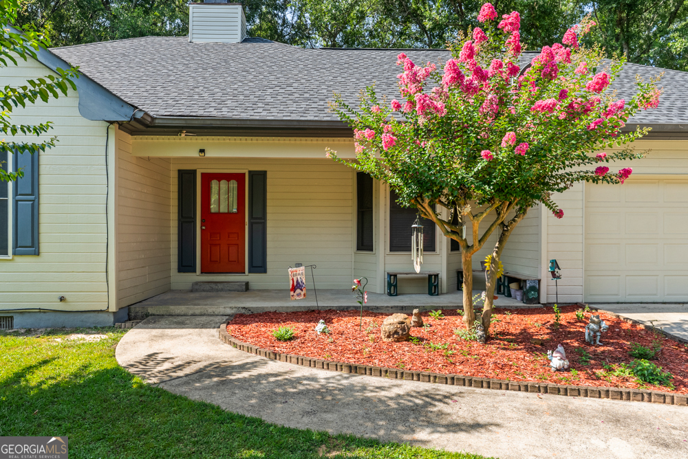 107 Shane Circle Property Photo 4