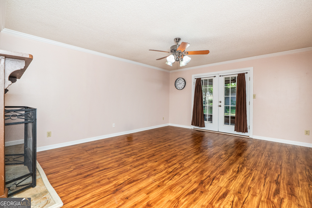 107 Shane Circle Property Photo 6