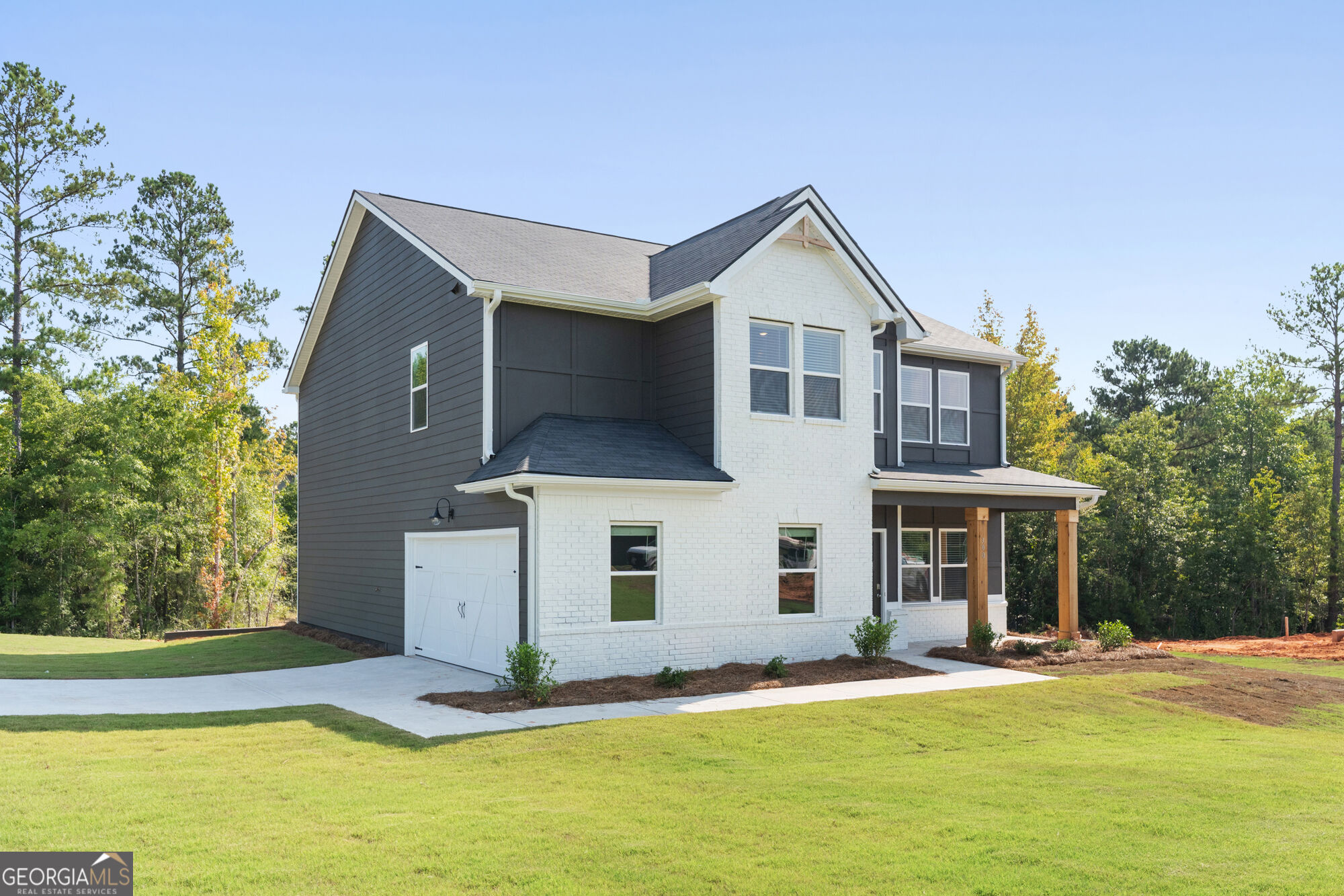 300 Hudson Court Property Photo 2