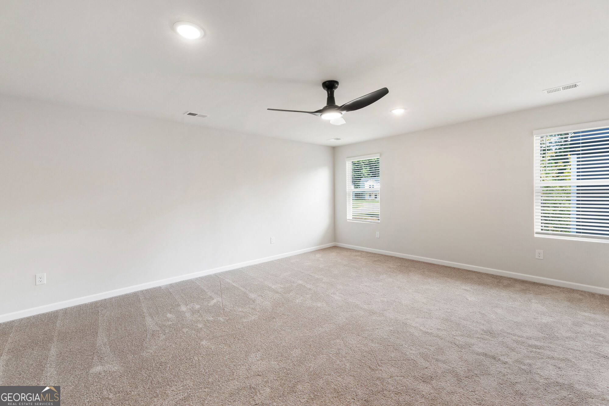 300 Hudson Court Property Photo 14