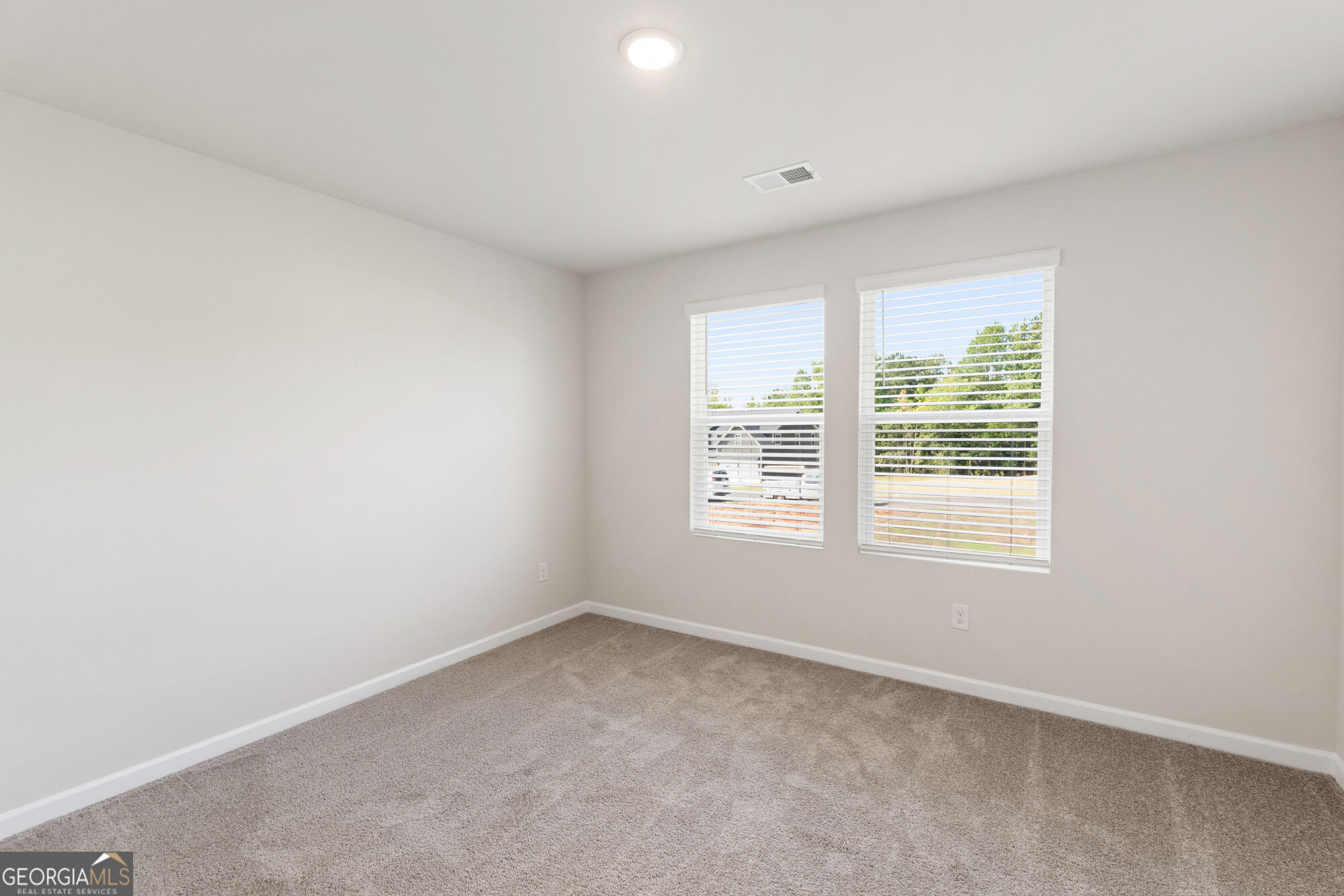 300 Hudson Court Property Photo 17