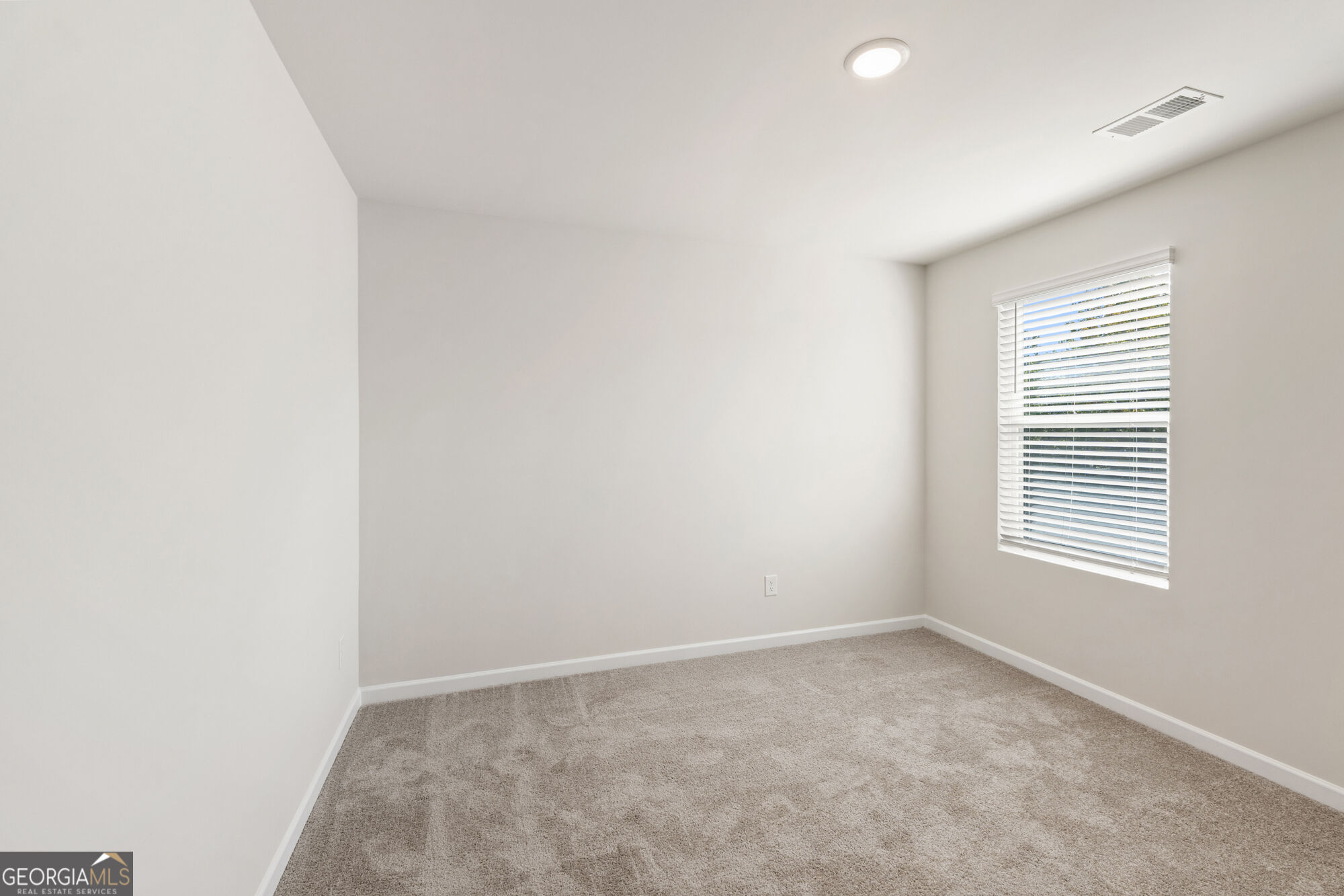 300 Hudson Court Property Photo 24