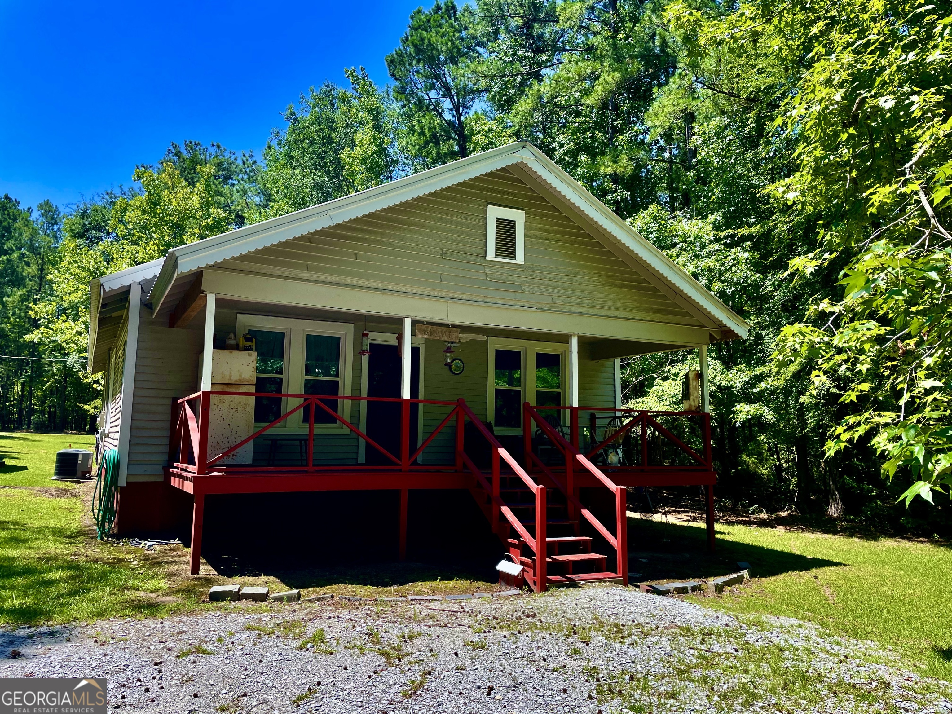 1190 Shore Drive Property Photo 4