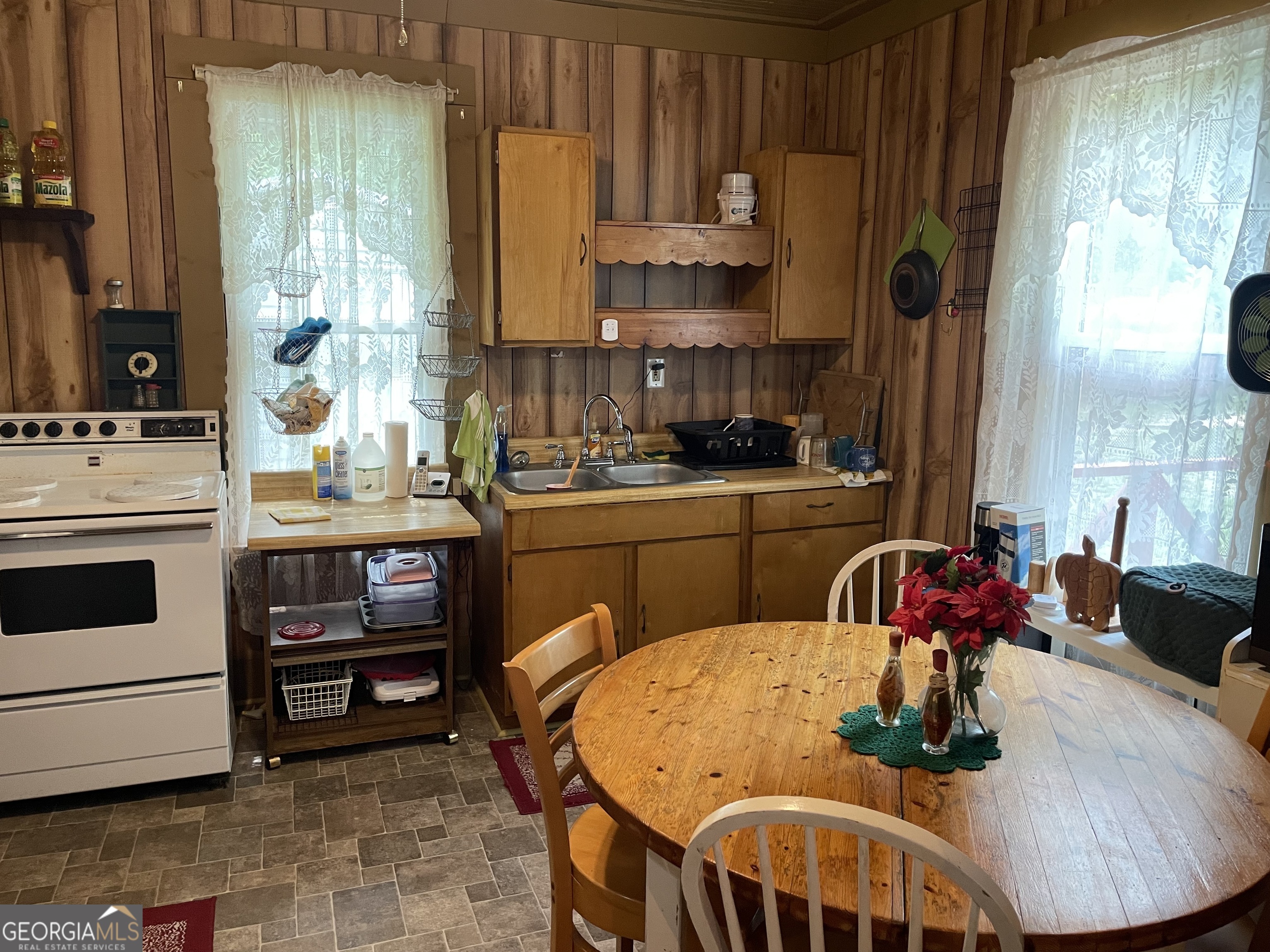 1190 Shore Drive Property Photo 12