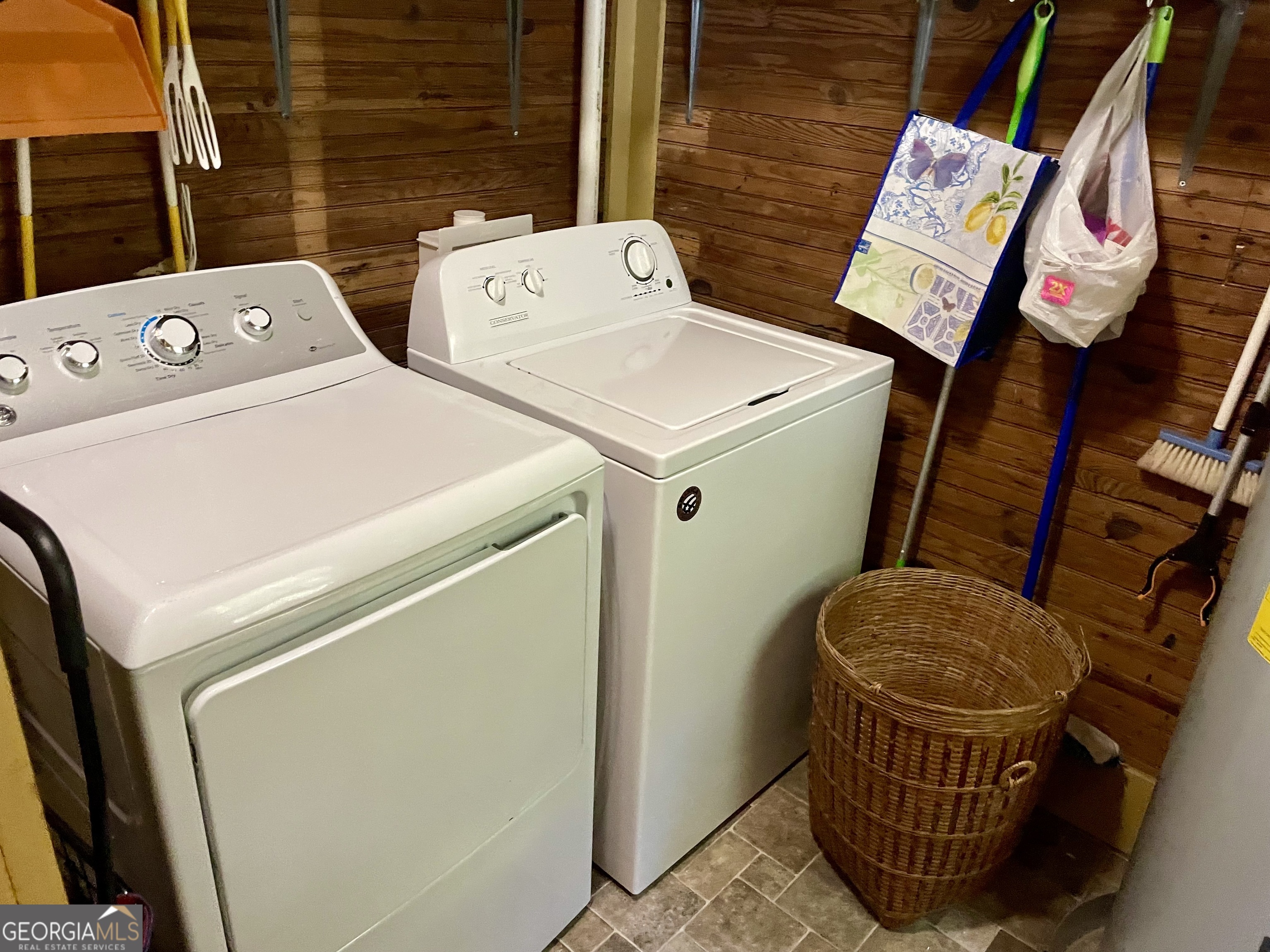 1190 Shore Drive Property Photo 27