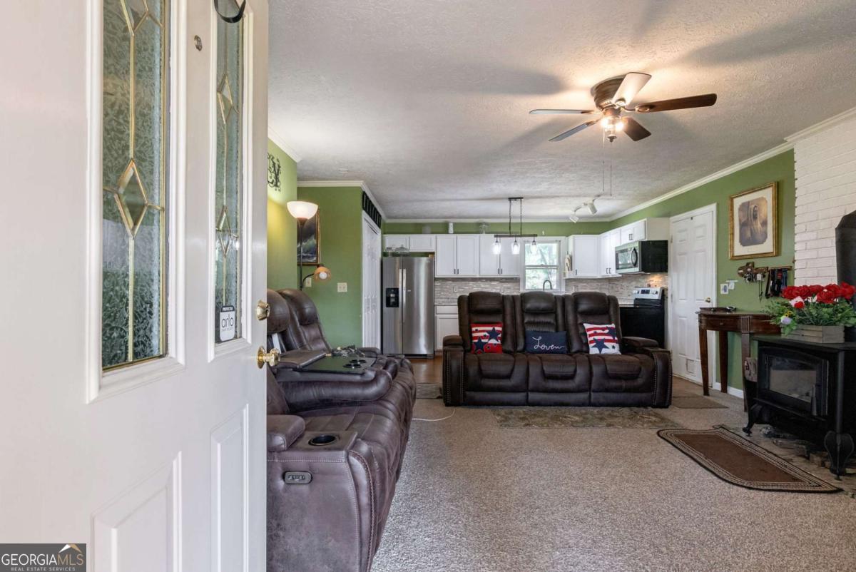 361 Meyer Farm Road Property Photo 2