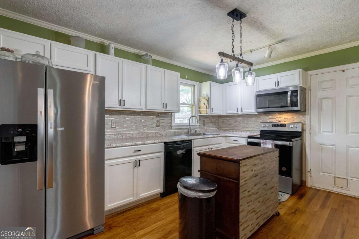 361 Meyer Farm Road Property Photo 5