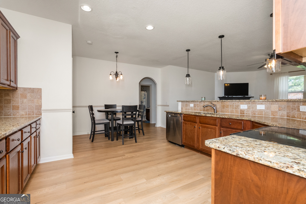 316 Flowing Meadows Drive Property Photo 11