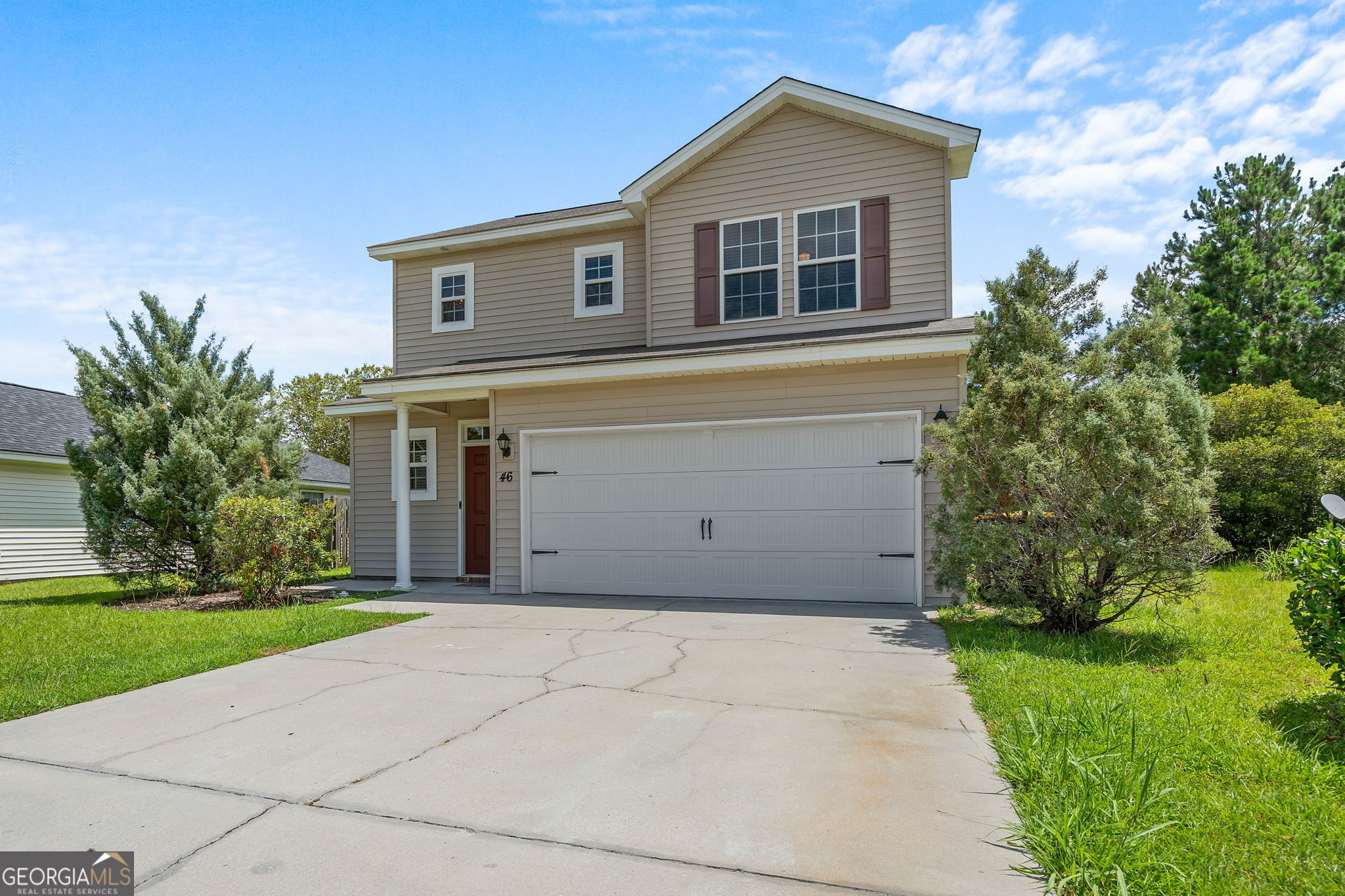 46 Twin Oaks Place Property Photo 4