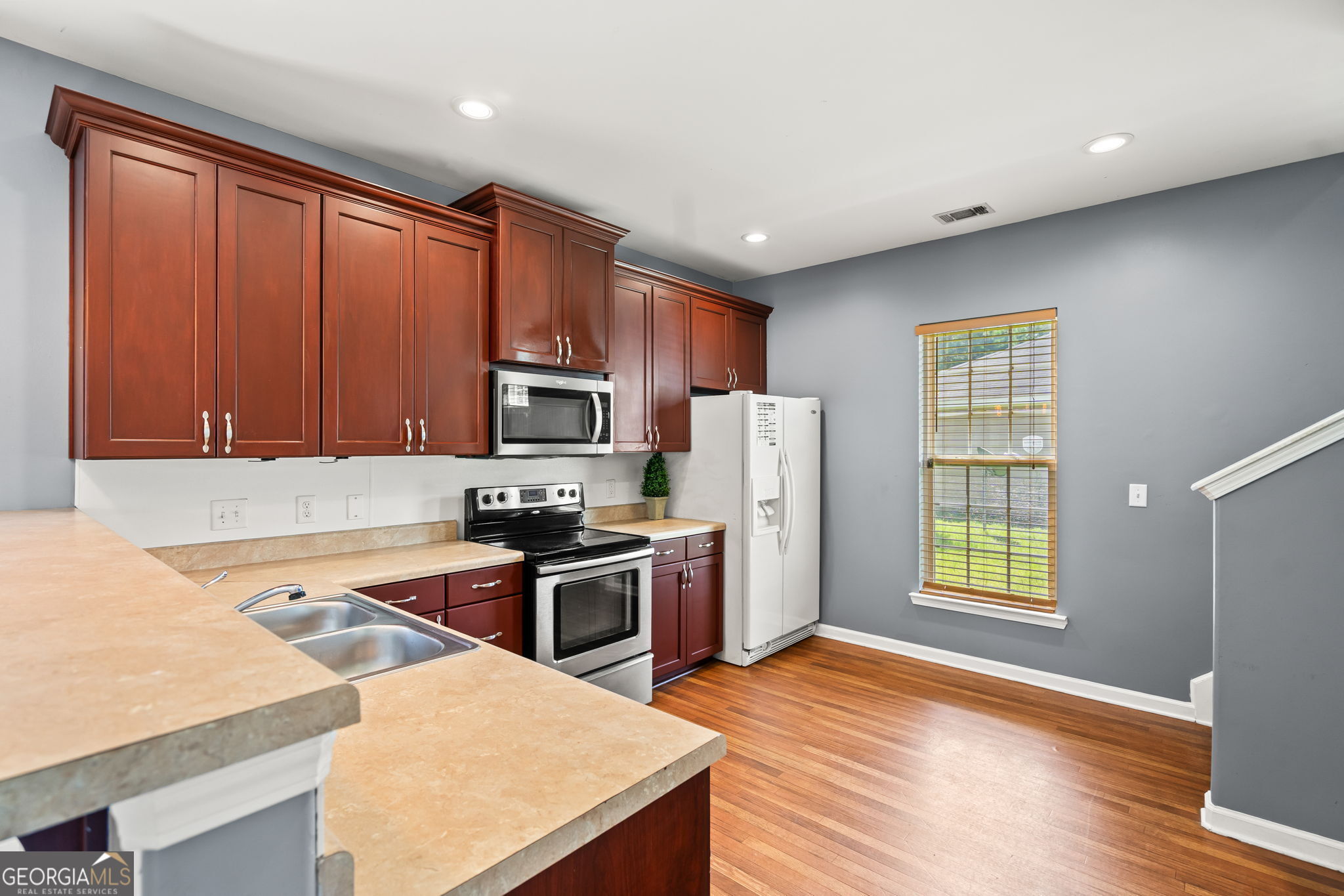 46 Twin Oaks Place Property Photo 16