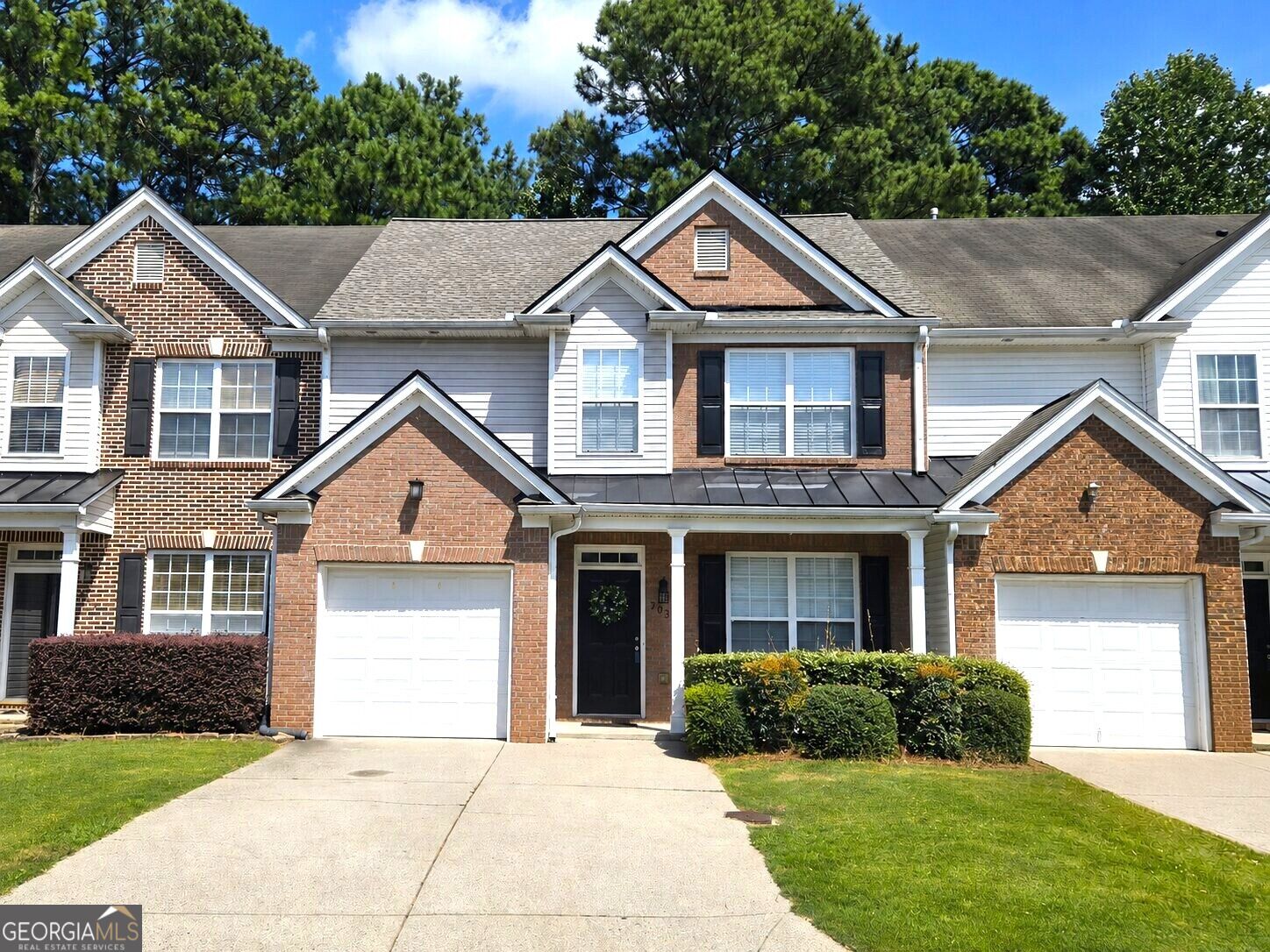 3034 Kentmere Drive Property Photo 1