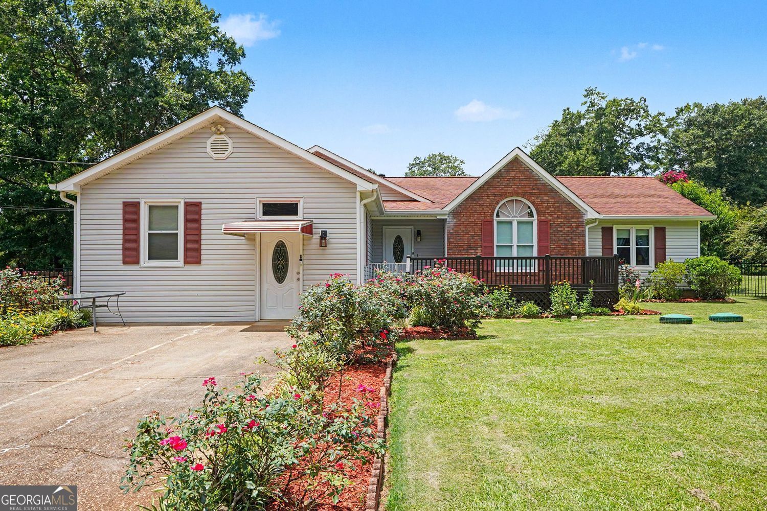 90 Dailey Walk Property Photo 2