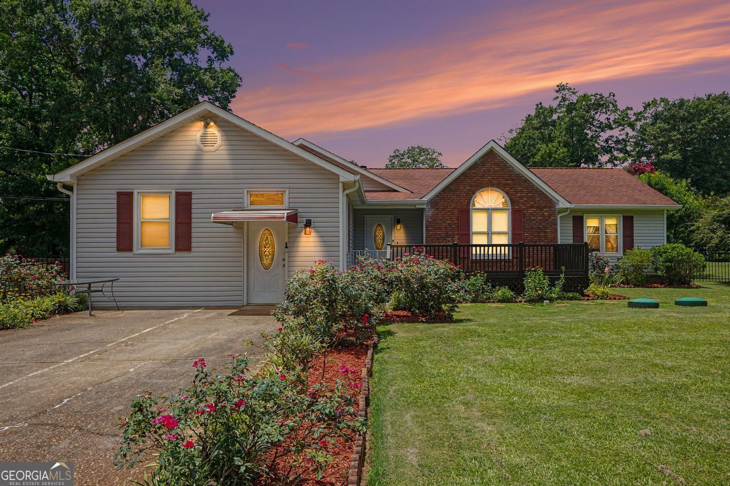 90 Dailey Walk Property Photo 3