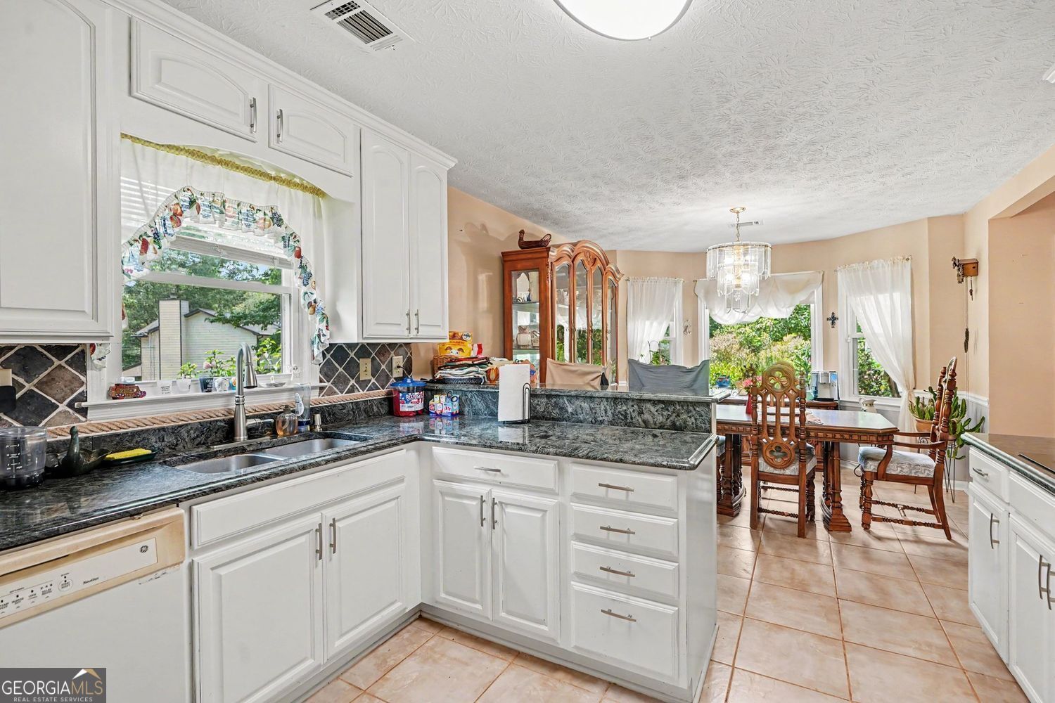 90 Dailey Walk Property Photo 11