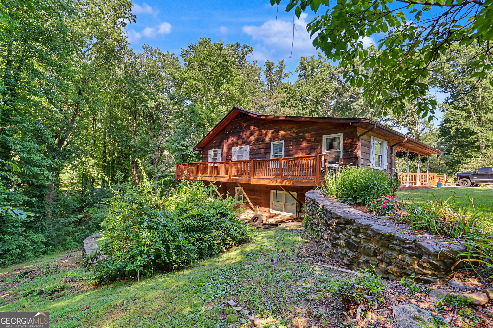 106 Post Oak Street Property Photo 3