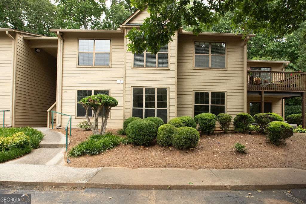 2235 Old Hamilton Place Property Photo 1