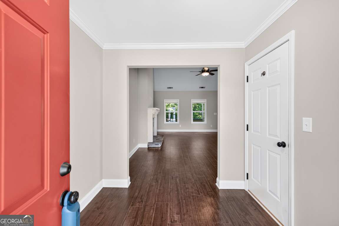 1239 Oak Springs Way Property Photo 6