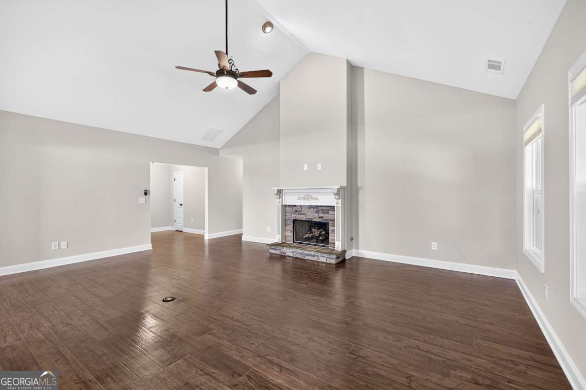 1239 Oak Springs Way Property Photo 9