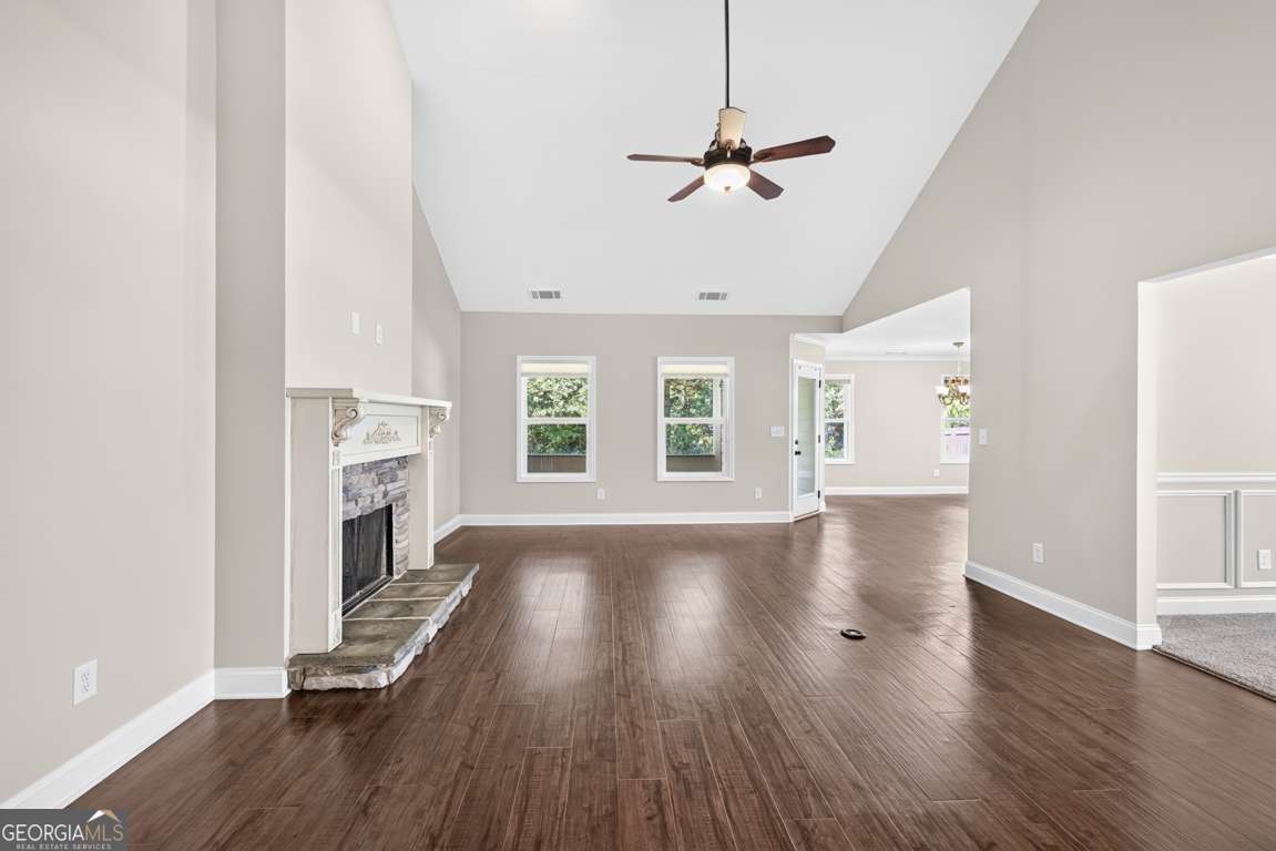 1239 Oak Springs Way Property Photo 10