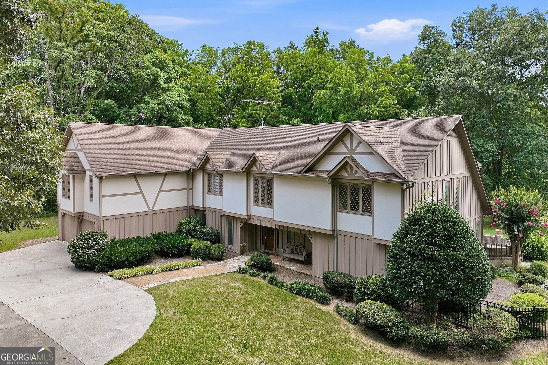 3421 Chestatee Road Property Photo 7